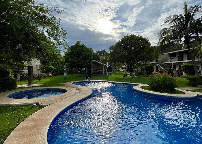 Calm & Palms Second Floor Holiday home